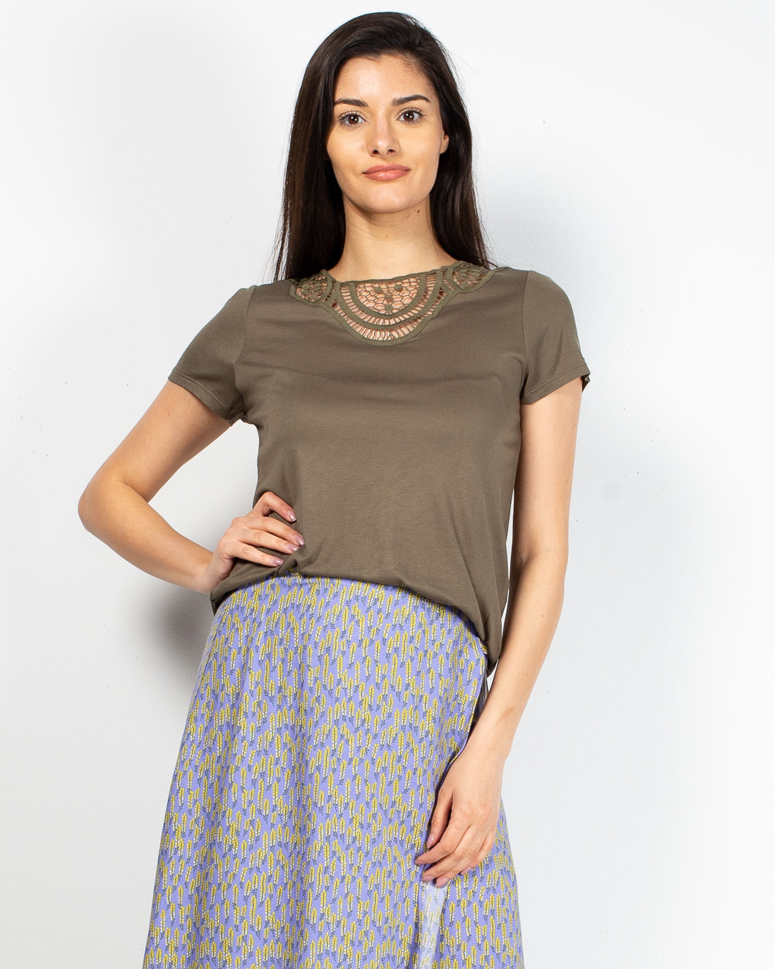 Bluza Only uni cu model brodat la baza gatului 2107901339