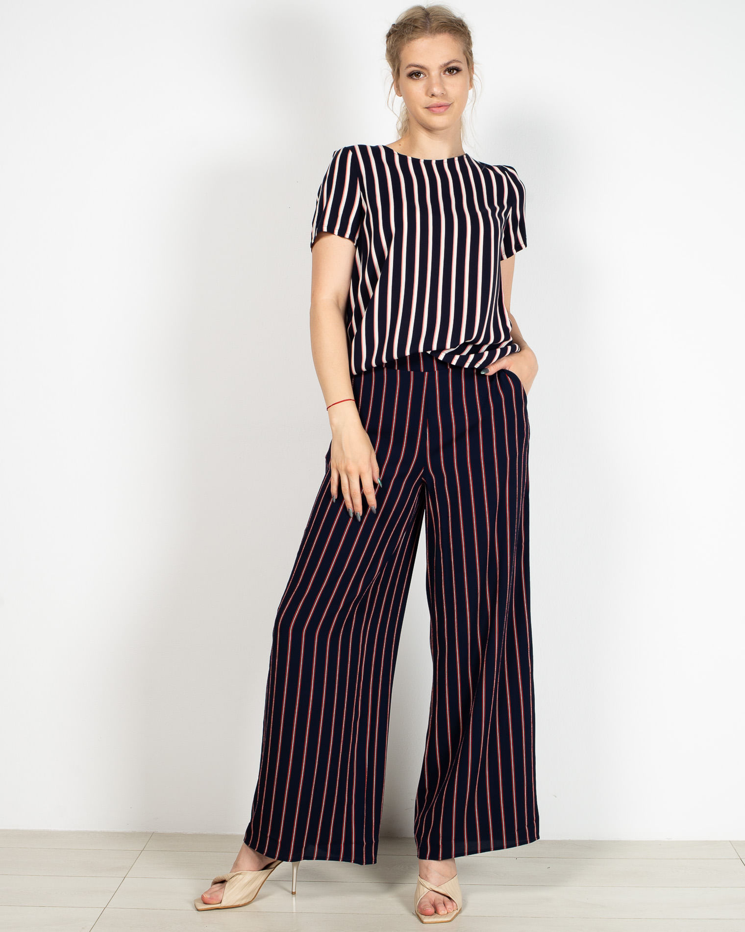 Pantaloni culotte cu buzunare si talie elastica 22BRA01088