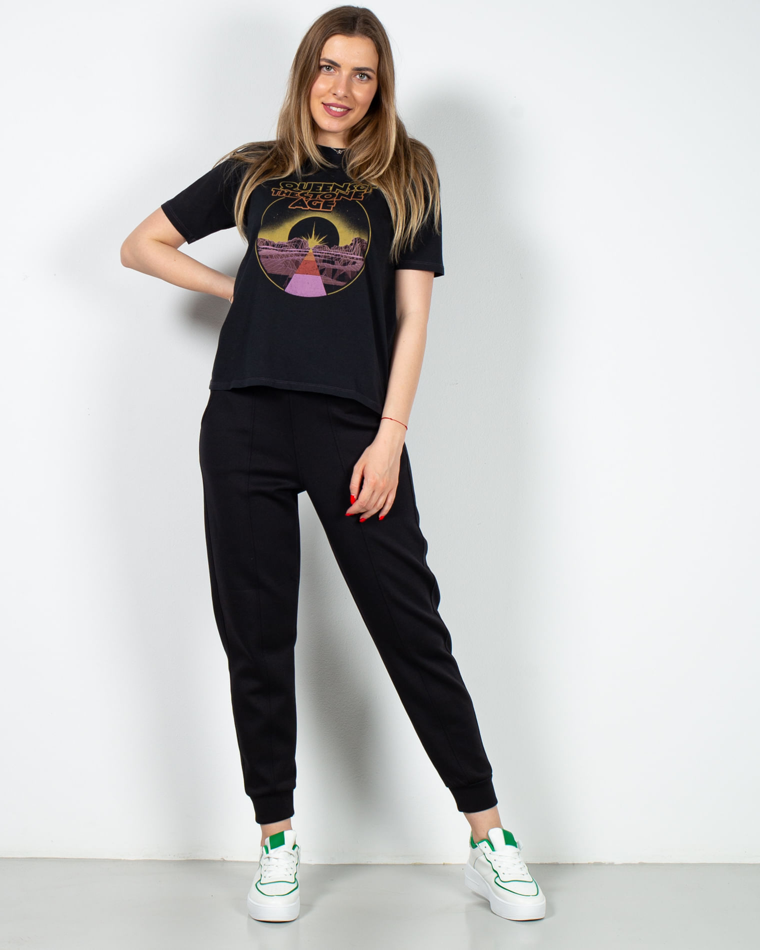 Pantaloni de trening cu buzunare si elastic in talie 23KOS74005